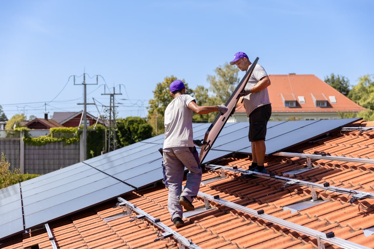 Montering af solceller på tag