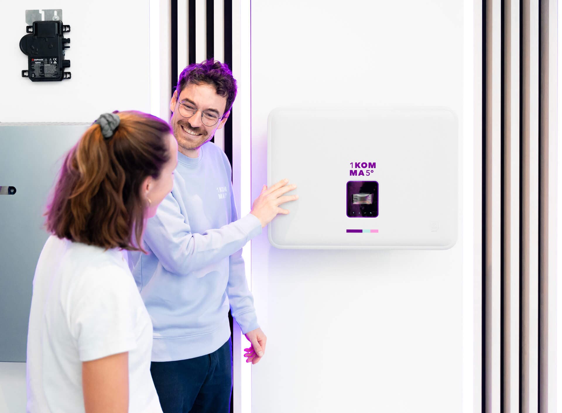 Energirådgiver fremviser 1KOMMa5° inverteren